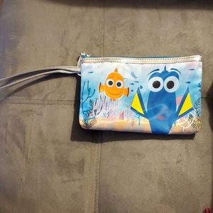 Finding Neno make up bag or Wristlet bag